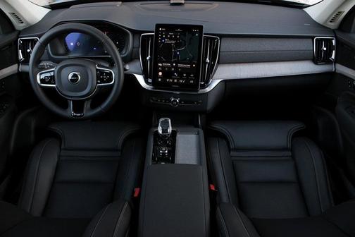 2026 Volvo XC90 B6 Ultra Dark Theme 7-Seater