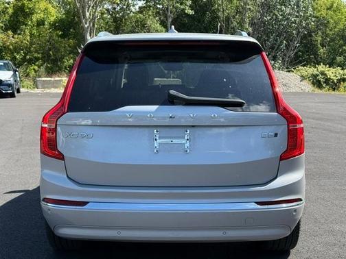 2024 Volvo XC90 B5 Core Bright Theme