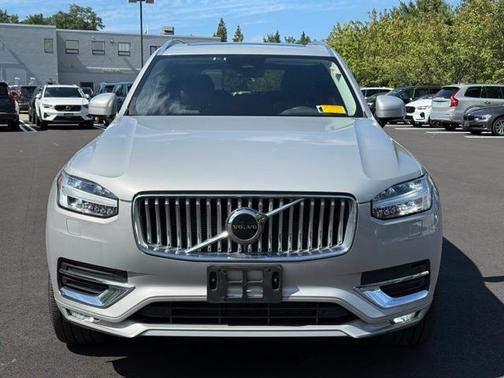2024 Volvo XC90 B5 Core Bright Theme