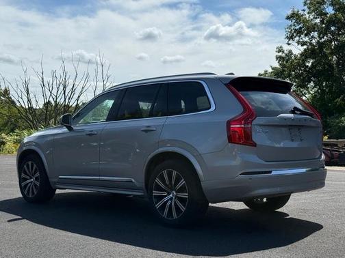 2024 Volvo XC90 B5 Core Bright Theme