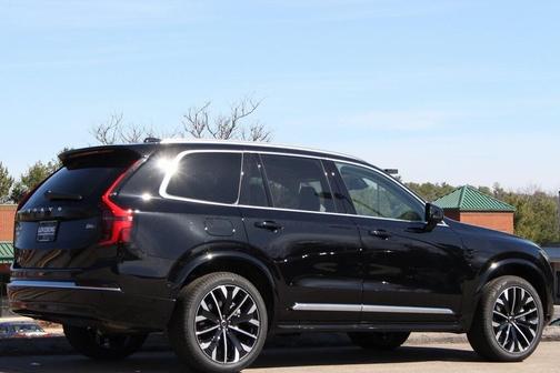 2025 Volvo XC90 B6 Plus 7-Seater
