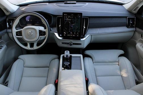 2026 Volvo XC90 B6 Ultra 7-Seater