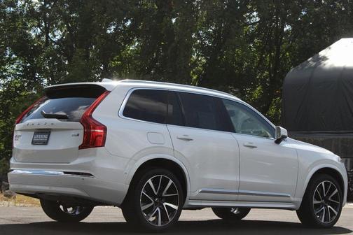 2024 Volvo XC90 B6 Ultimate Bright Theme 7-Seater