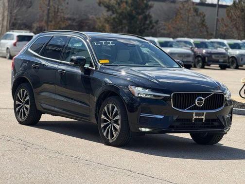 Onyx Black Metallic 2023 Volvo XC60 B5 Core