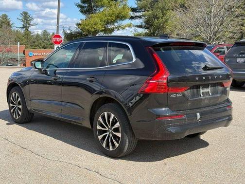 Onyx Black Metallic 2023 Volvo XC60 B5 Core