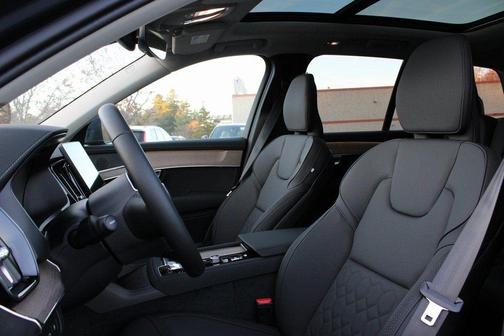 2026 Volvo XC90 Plug-In Hybrid T8 Core