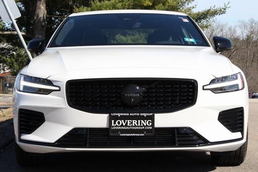 2024 Volvo S60 Recharge Plug-In Hybrid T8 Ultimate Black Edition