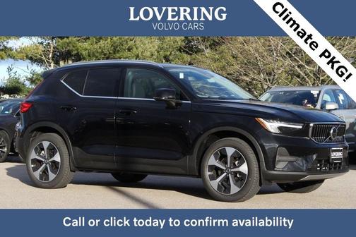 2025 Volvo XC40 B5 Core Bright Theme