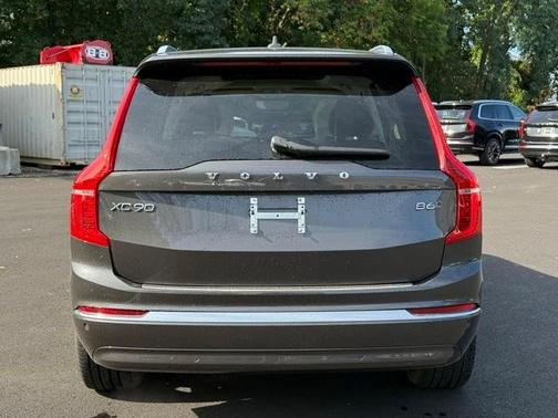 2024 Volvo XC90 B6 Plus Bright Theme 6-Seater