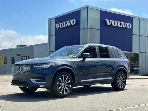 2024 Volvo XC90 B5 Plus Bright Theme