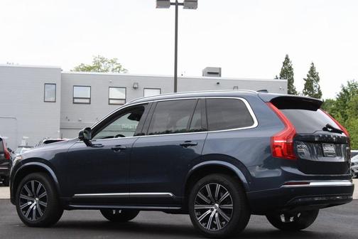 2024 Volvo XC90 B5 Plus Bright Theme