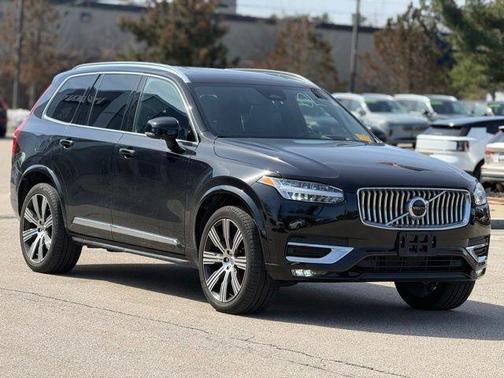 Onyx Black Metallic 2023 Volvo XC90 B6 Ultimate 7-Seater