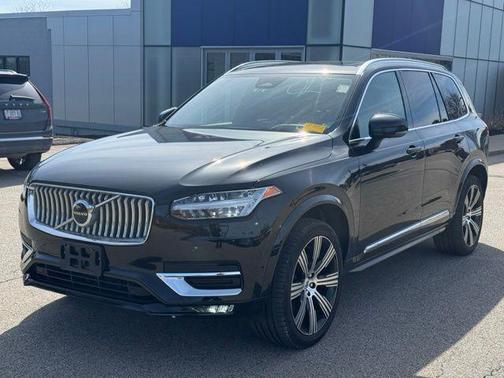 Onyx Black Metallic 2023 Volvo XC90 B6 Ultimate 7-Seater