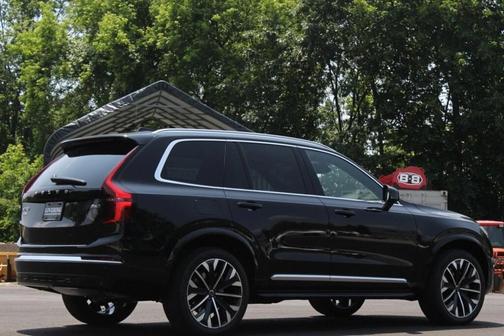 2025 Volvo XC90 B6 Plus 7-Seater