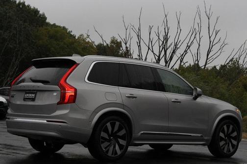 2024 Volvo XC90 Recharge Plug-In Hybrid T8 Ultimate Bright Theme 7-Seater