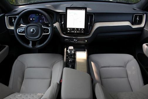 2026 Volvo XC60 B5 Core