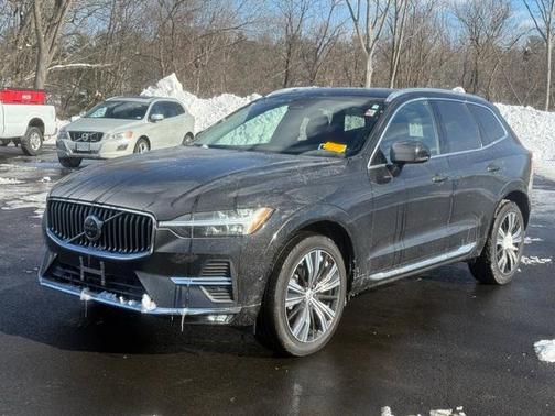 2023 Volvo XC60 B5 Plus Bright Theme