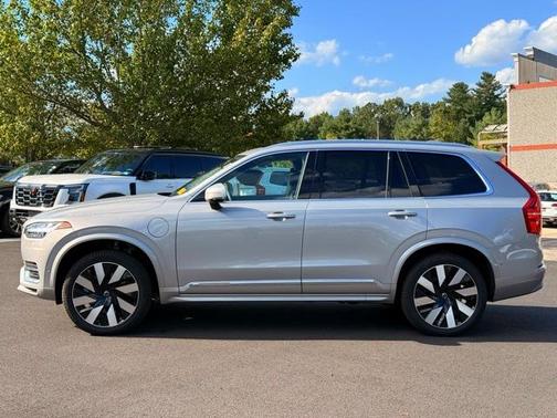 2024 Volvo XC90 Recharge Plug-In Hybrid T8 Plus Bright Theme 7 Passenger