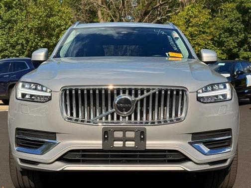 2024 Volvo XC90 Recharge Plug-In Hybrid T8 Plus Bright Theme 7 Passenger