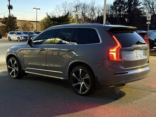 2024 Volvo XC90 B6 Plus Bright Theme 7-Seater