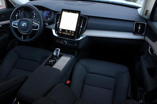 2025 Volvo XC90 B6 Plus 7-Seater