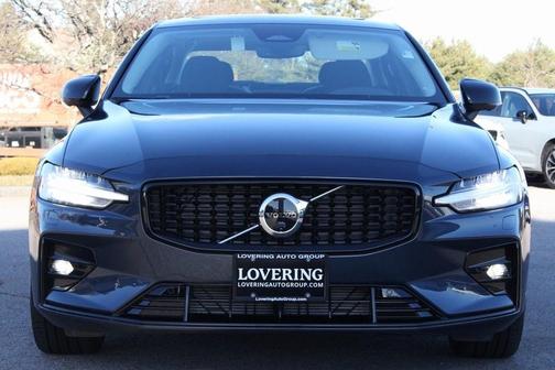 2025 Volvo S60 B5 Plus