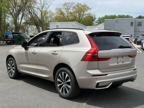 Bright 2025 Volvo XC60 B5 Plus