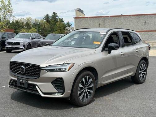 Bright 2025 Volvo XC60 B5 Plus