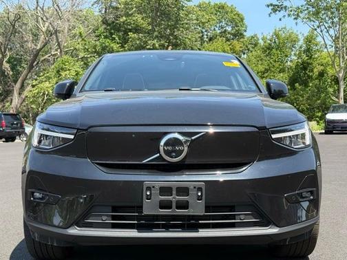 2024 Volvo C40 Recharge Pure Electric Twin Plus