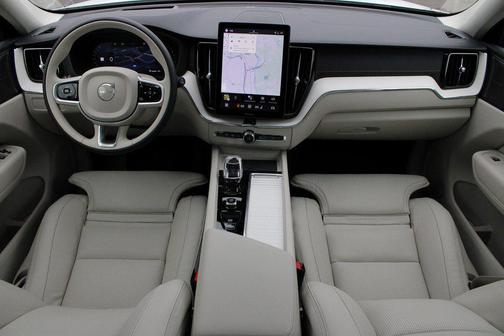 2026 Volvo XC60 B5 Ultra