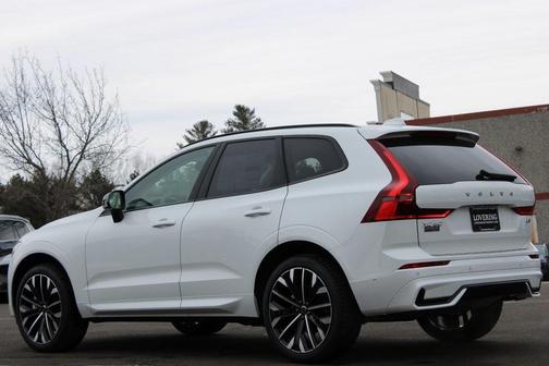 2026 Volvo XC60 B5 Ultra