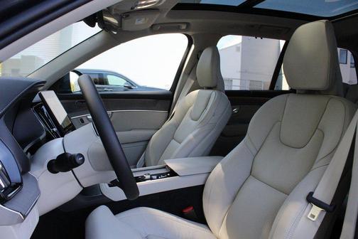 2026 Volvo XC90 B6 Ultra 7-Seater