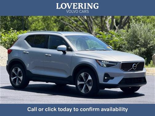 2023 Volvo XC40 B5 Plus Bright Theme