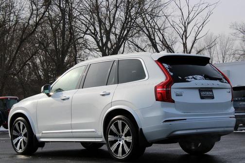 2022 Volvo XC90 T6 Inscription 7 Passenger