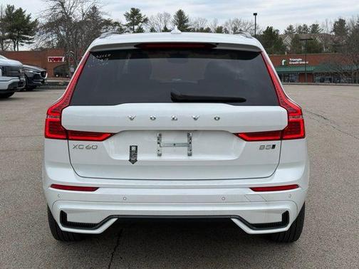 2025 Volvo XC60 B5 Plus