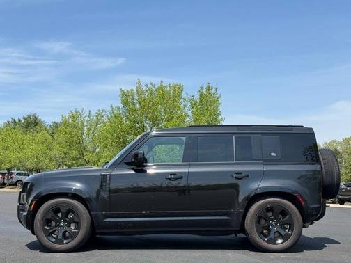 2023 Land Rover Defender 110 X-Dynamic SE