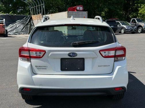 Crystal White Silica 2019 Subaru Impreza 2.0i Premium