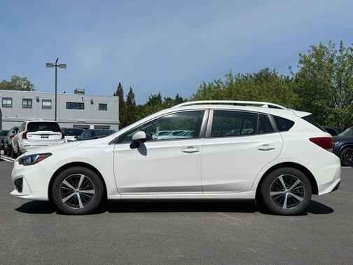 Crystal White Silica 2019 Subaru Impreza 2.0i Premium