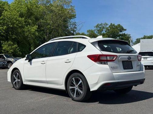 Crystal White Silica 2019 Subaru Impreza 2.0i Premium