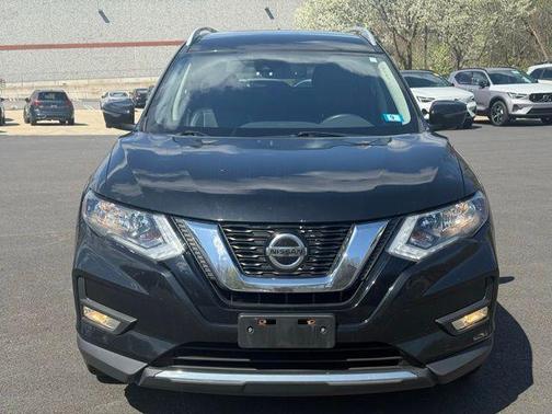 Magnetic Black 2018 Nissan Rogue SL