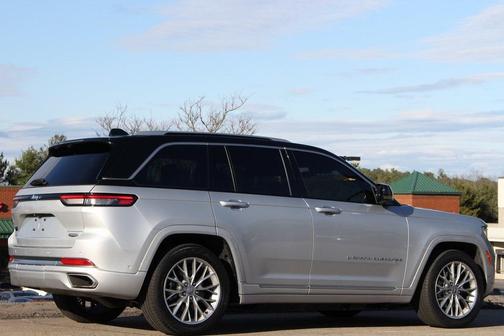 2022 Jeep Grand Cherokee 4xe Summit