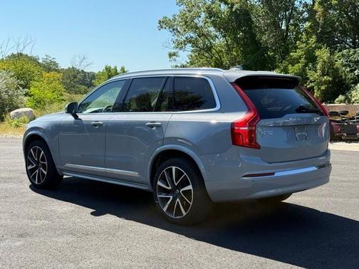 2024 Volvo XC90 B6 Plus Bright Theme 7-Seater