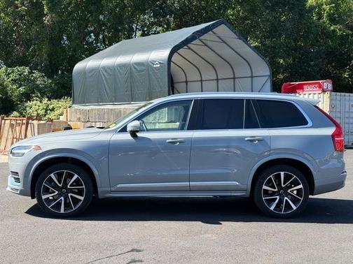 2024 Volvo XC90 B6 Plus Bright Theme 7-Seater
