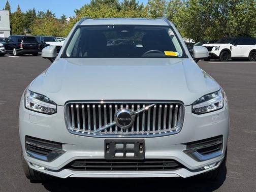 2024 Volvo XC90 B6 Plus Bright Theme 7-Seater