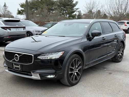 2020 Volvo V90 Cross Country T6