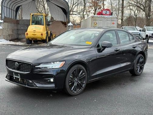 2024 Volvo S60 B5 Plus Black Edition