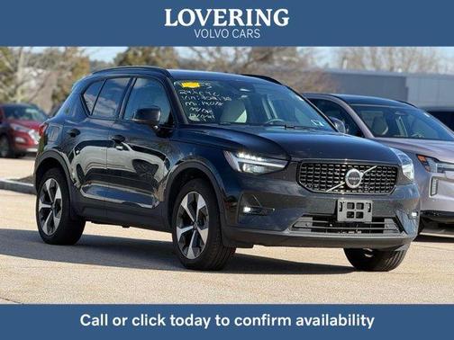 2024 Volvo XC40 B5 Plus Dark Theme