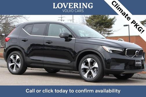 2025 Volvo XC40 B5 Core Bright Theme