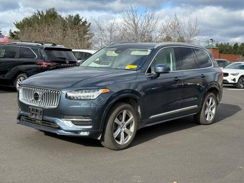 2024 Volvo XC90 B5 Core Bright Theme