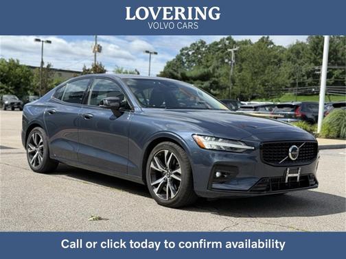 2023 Volvo S60 B5 Plus Dark Theme